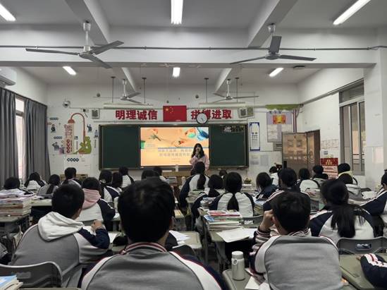 23会计2班主题班会照片
