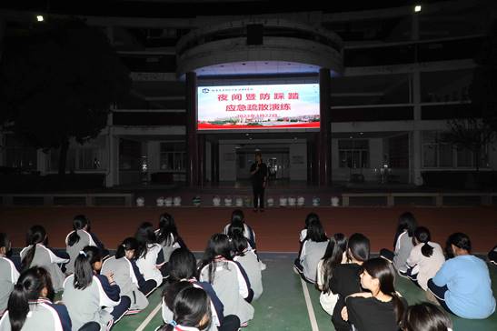 21e676ea514f419ea5e22403f9f3136