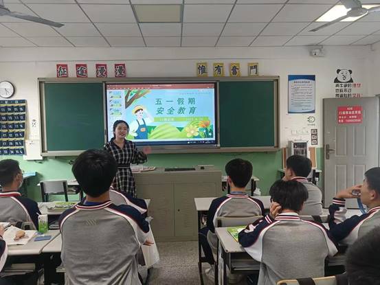 5d15b775125aa2c6f39c98e2789380c