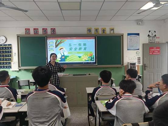 5d15b775125aa2c6f39c98e2789380c