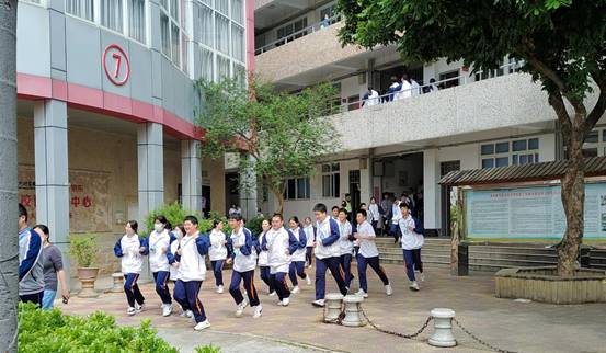 57a2b32ce2259cf9fd9448f2ccb0310