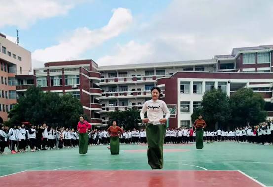 0352fa003bbb4df2155b51b0153f238