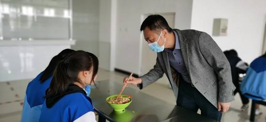 \"参与疫情防控