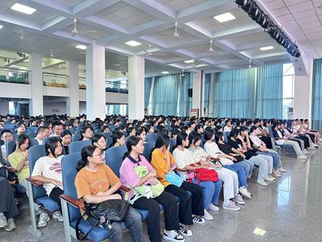 74d5cb3e3637356d8cd0bafea29e520