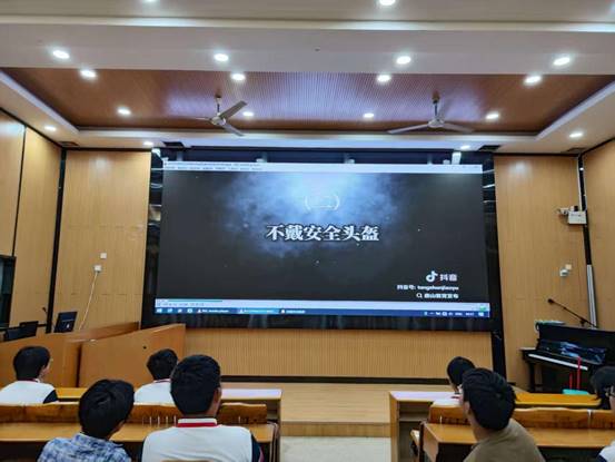 \"微信图片_20250920102345_182_316\"