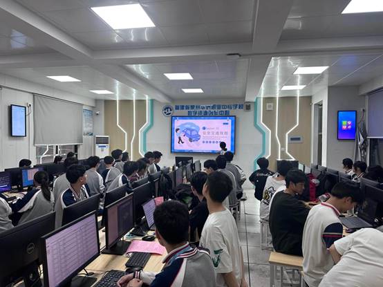 7df7aff39590133d3d7bb41fe9975de7